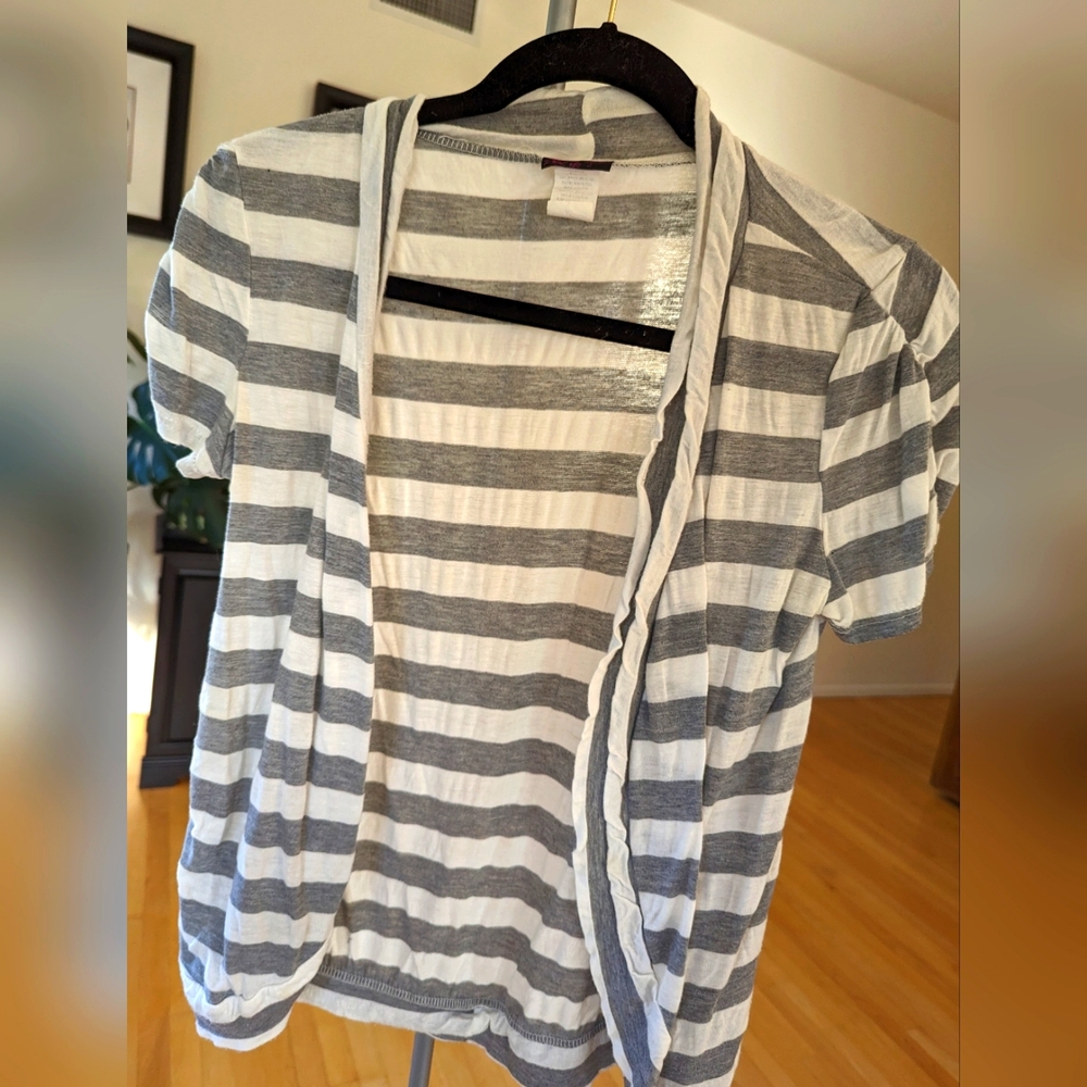 Gray and white striped shawl cover